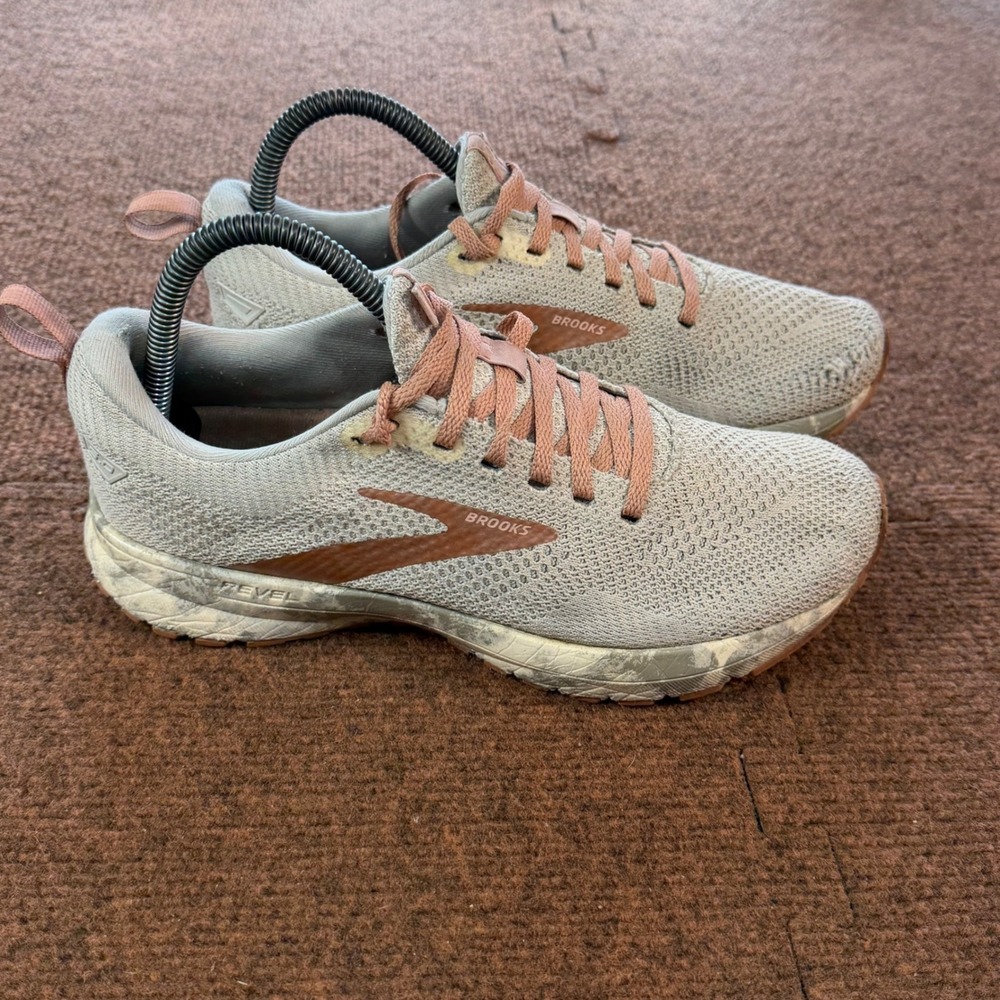 B+ Brooks Revel 4 Womens Running Shoes Gray Rose Gold 1203311B415 Size 8 gym